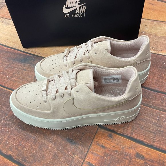 Nike Women's Air Force 1 Sage Low - Picture 3 of 5